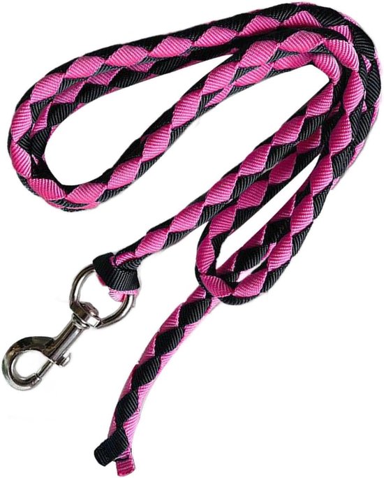 Roze en zwart gevlochten paardenleidtouw met een zilverkleurige karabijnhaak.