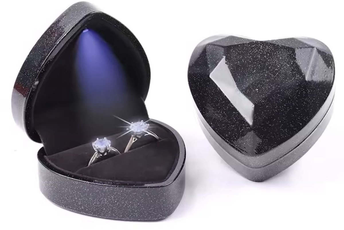 DAKANNA® - Luxe LED Ringdoosje Hartvormig - Geometrisch Diamant Design - Glinsterend Zwart met LED Verlichting - Velvet Sieradendoosje voor Huwelijksaanzoek & Verloving