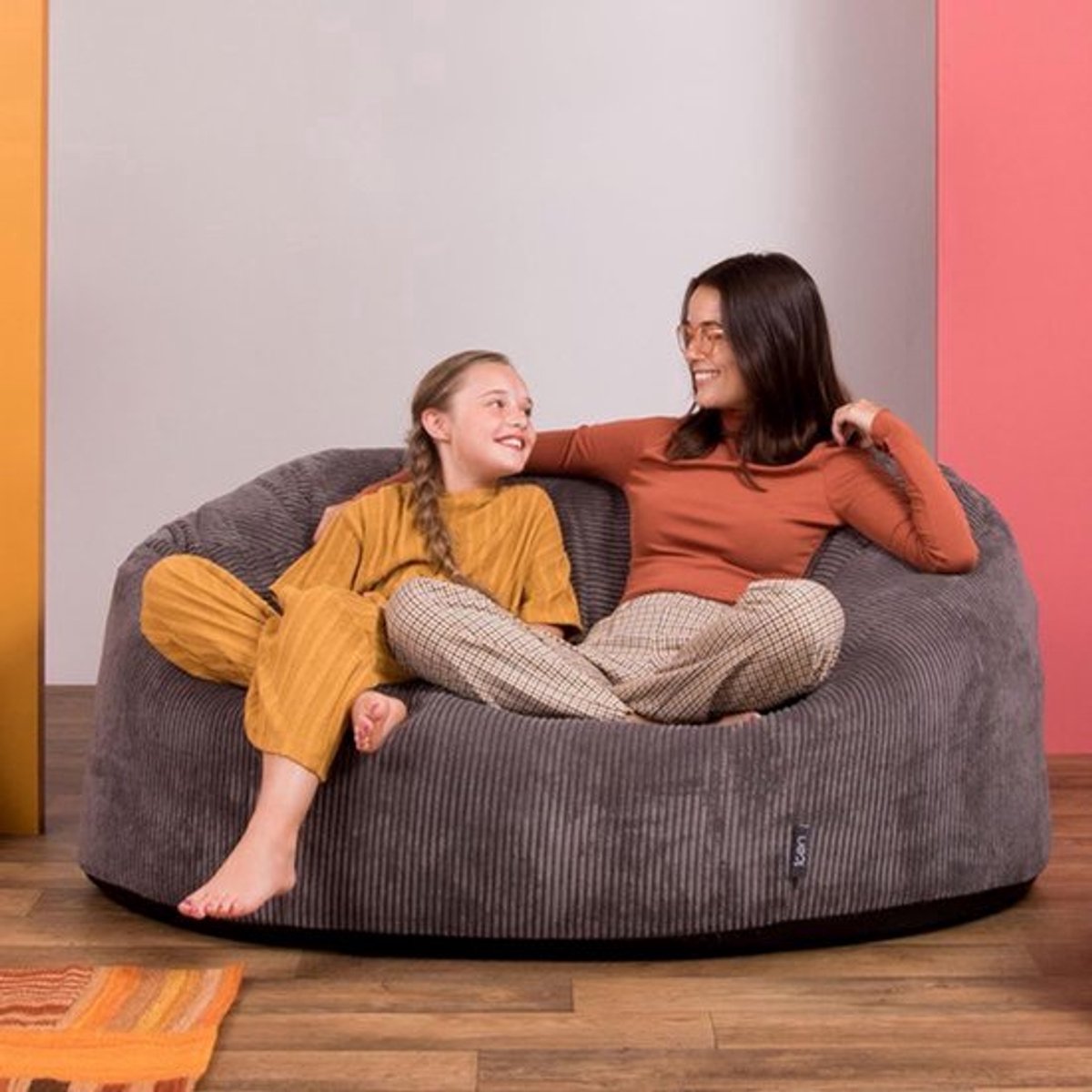 Zitzak XXL – Zitzakbank – Slaapfauteuil – Loungestoel – Donkergrijs – Corduroy Stof – 130x116x57 cm – Vulling Inclusief