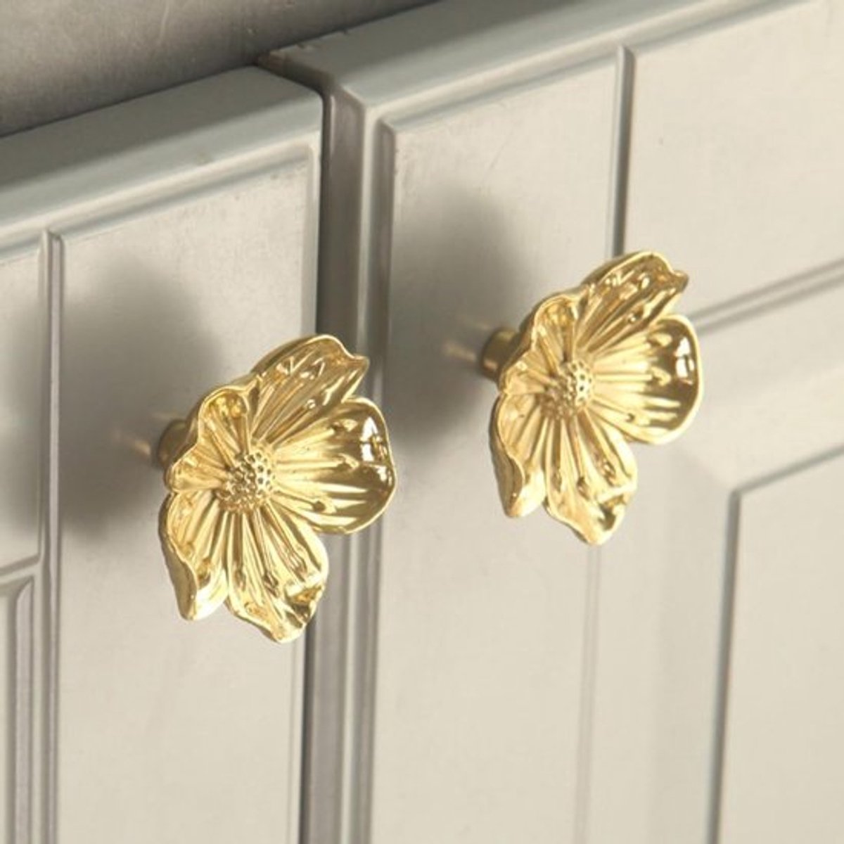Set van 6 Vintage Messing Bloem Handgrepen voor Laden en Kasten - Decoratieve Deurgrepen voor Keukenmeubels en Interieurdecoratie