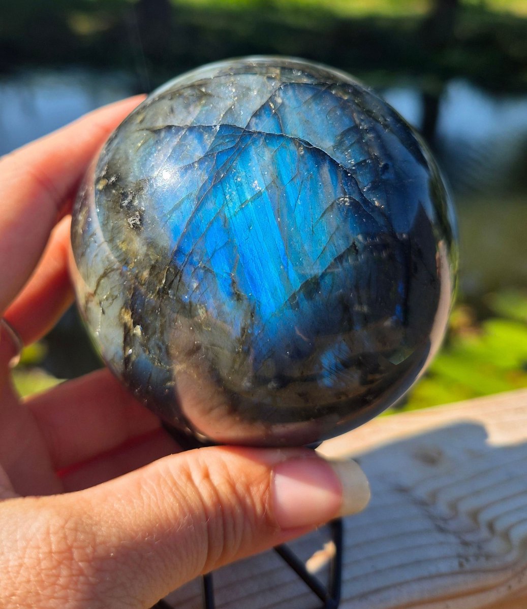 ThaleiaDesign - Labradoriet bol - Edelstenen en Mineralen - Kristallen - Edelsteen punt - Spiritualiteit - Woondecoratie - interieur - cadeau vrouw - chakra - moederdag cadeau - noorderlicht - lamelle - flash - gemstone - crystals