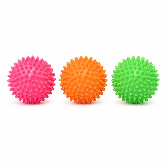 Drie speelballen van Spike Buddies in het roze, oranje en groen.