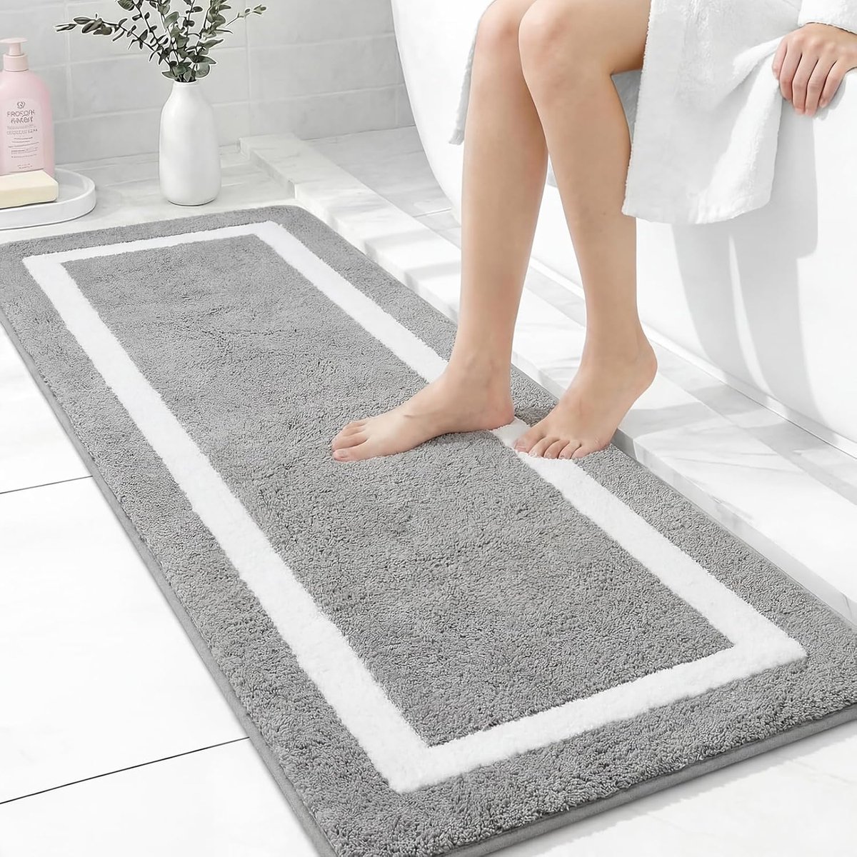SnelShoppen - Badmat Microfiber Anti-Slip 50x140 cm Grijs - Waterabsorberend Douchemattens - Zachte en Comfortabele Badkamer Tapijt voor Thuisgebruik