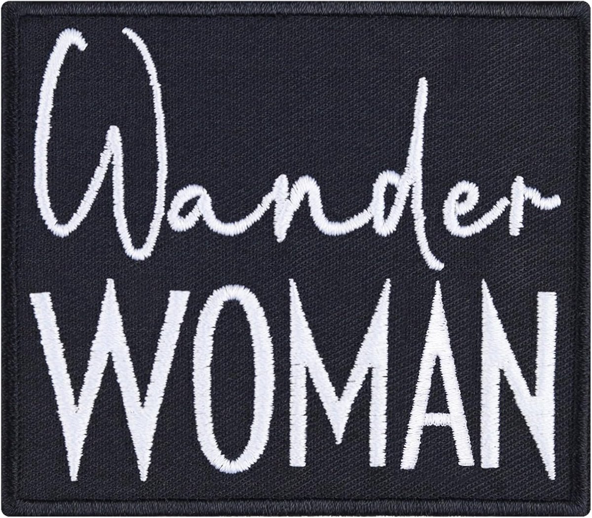 Opstrijkplaatje Wandelvrouwen - Wandelpatch Dames - Kleding Versieren - Wasbaar op 60 graden - 80 x 70 mm - Multicolor