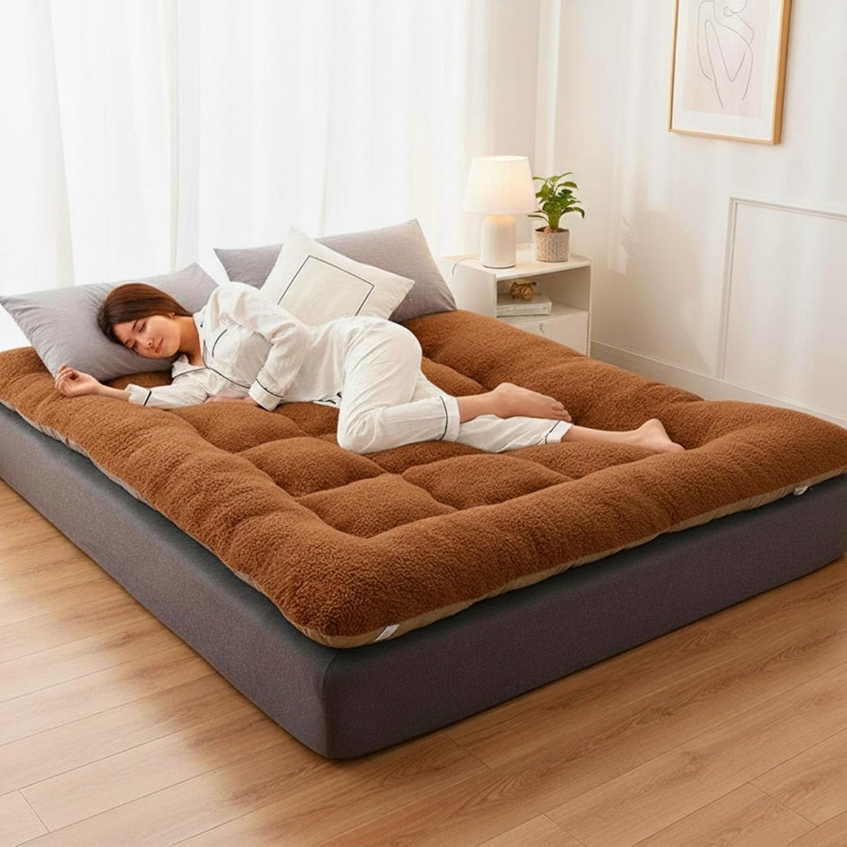 Japanse futonmatras - Oprolbare slaapkussen - Logeren en kamperen - Extra dik pluche - 150x200 cm - Bruin