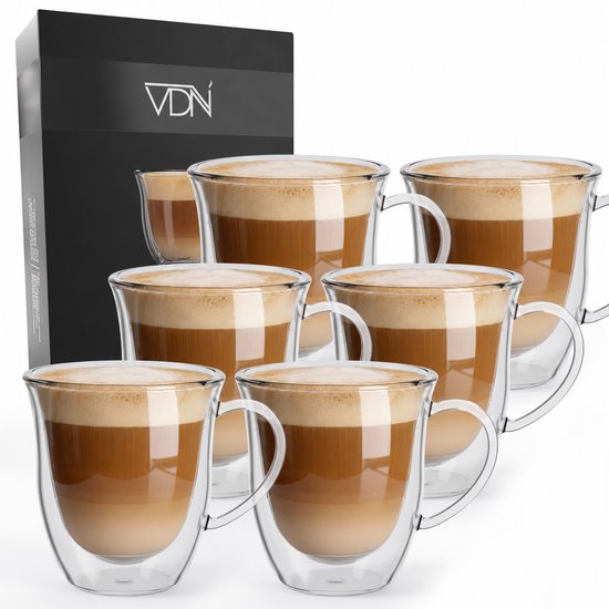 Ensemble de six tasses à double paroi remplies de café, avec une couche visible de café et de mousse de lait.