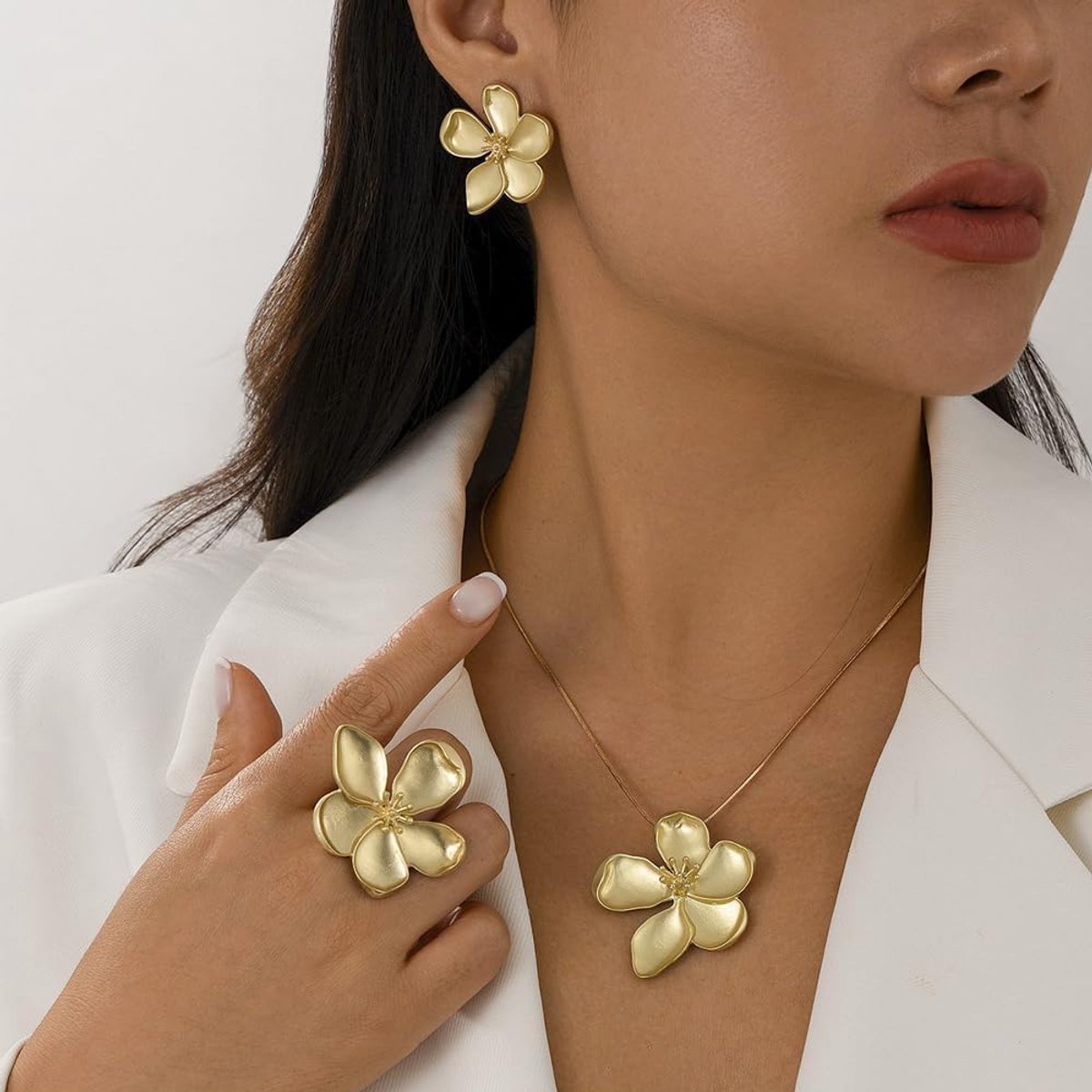 Sieradenset voor dames en meisjes, roestvrij staal, verguld, 18 K, bloemenketting, ringen, oorbellen, set accessoires voor feest, bal, festival