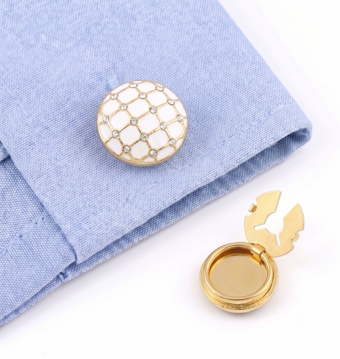 Button Covers Set van 2 - Knoop Covers voor Overhemden & Blouses - Met Emaille Motief & Strass Steentjes - Manchetknopen Alternatief - Accessoires Cadeau - wit