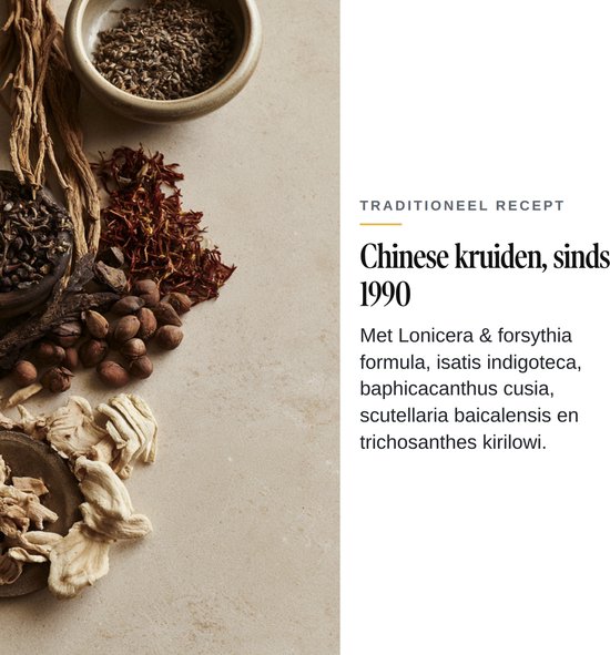 Schüssel mit getrockneten Kräutern, Nüssen und Wurzeln. Text auf rechts: Traditionelles Rezept, Chinesische Kräuter, seit 1990.