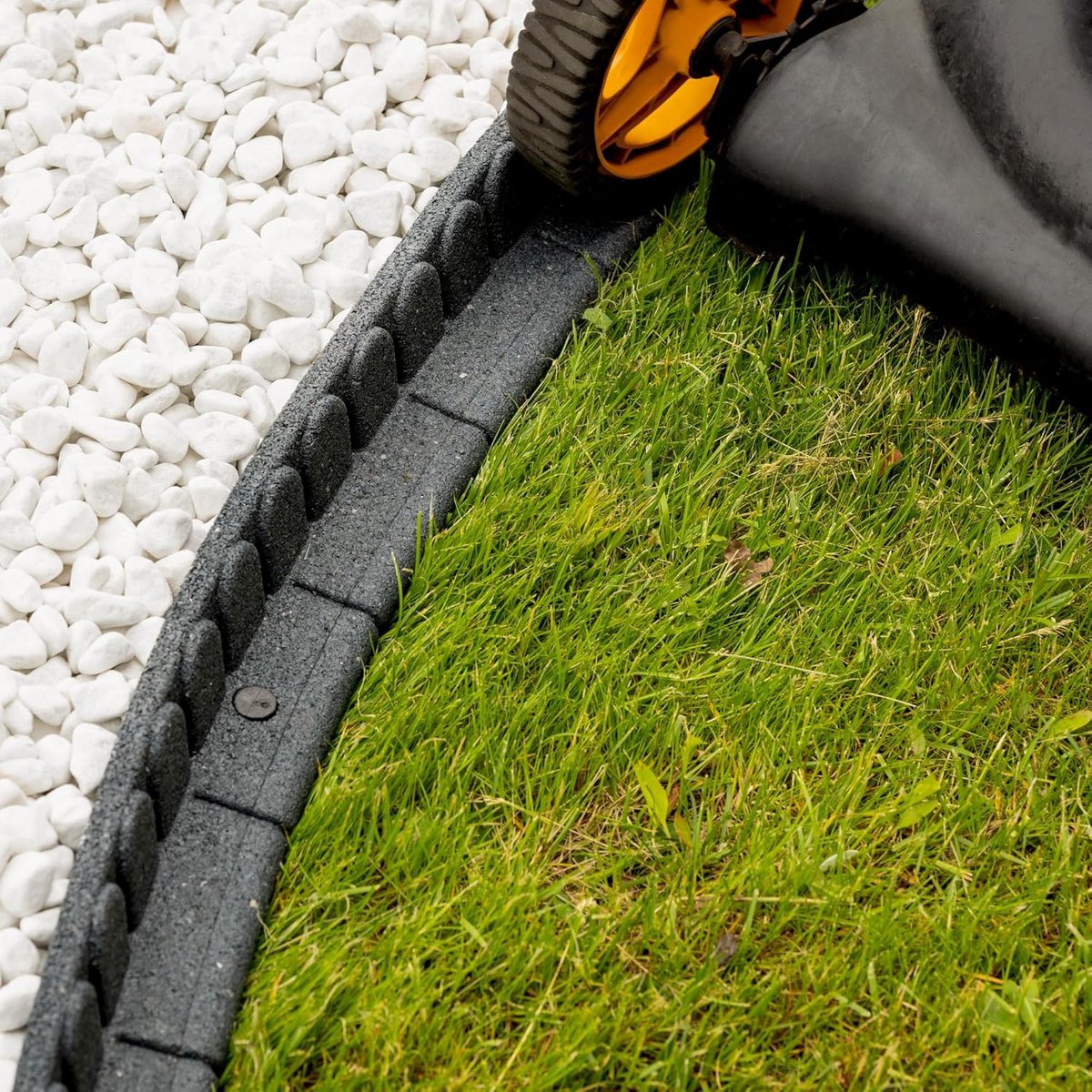 Randbegrenzing van Rubber 4,6 meter - Tuinafboording Zonder Graven - Gazonrand Borderrand Makkelijk te Plaatsen - Volledig Recyclebaar Tuin Afboording - 4 x 1,15 m, Antraciet