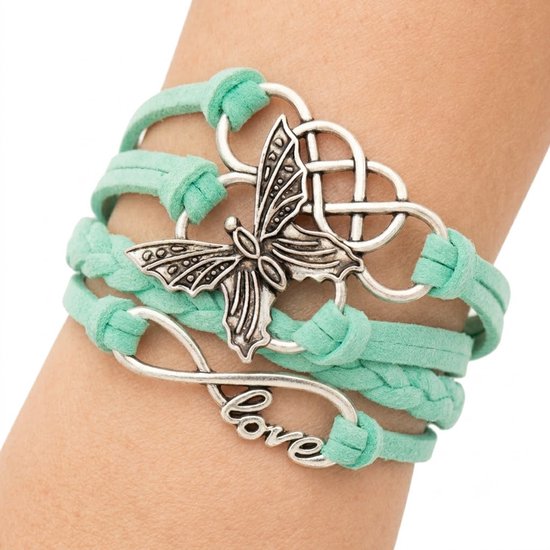 Mintgroene vlechtarmband met zilverkleurige vlinder, oneindigheidssymbool en 'love' bedel.