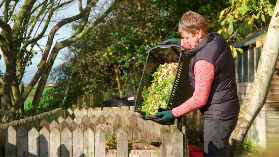 Bosch AXT 25 TC - Hakselaar - Inclusief opvangbak, verlengkabel 25m en tuinhandschoenen — afbeelding 4
