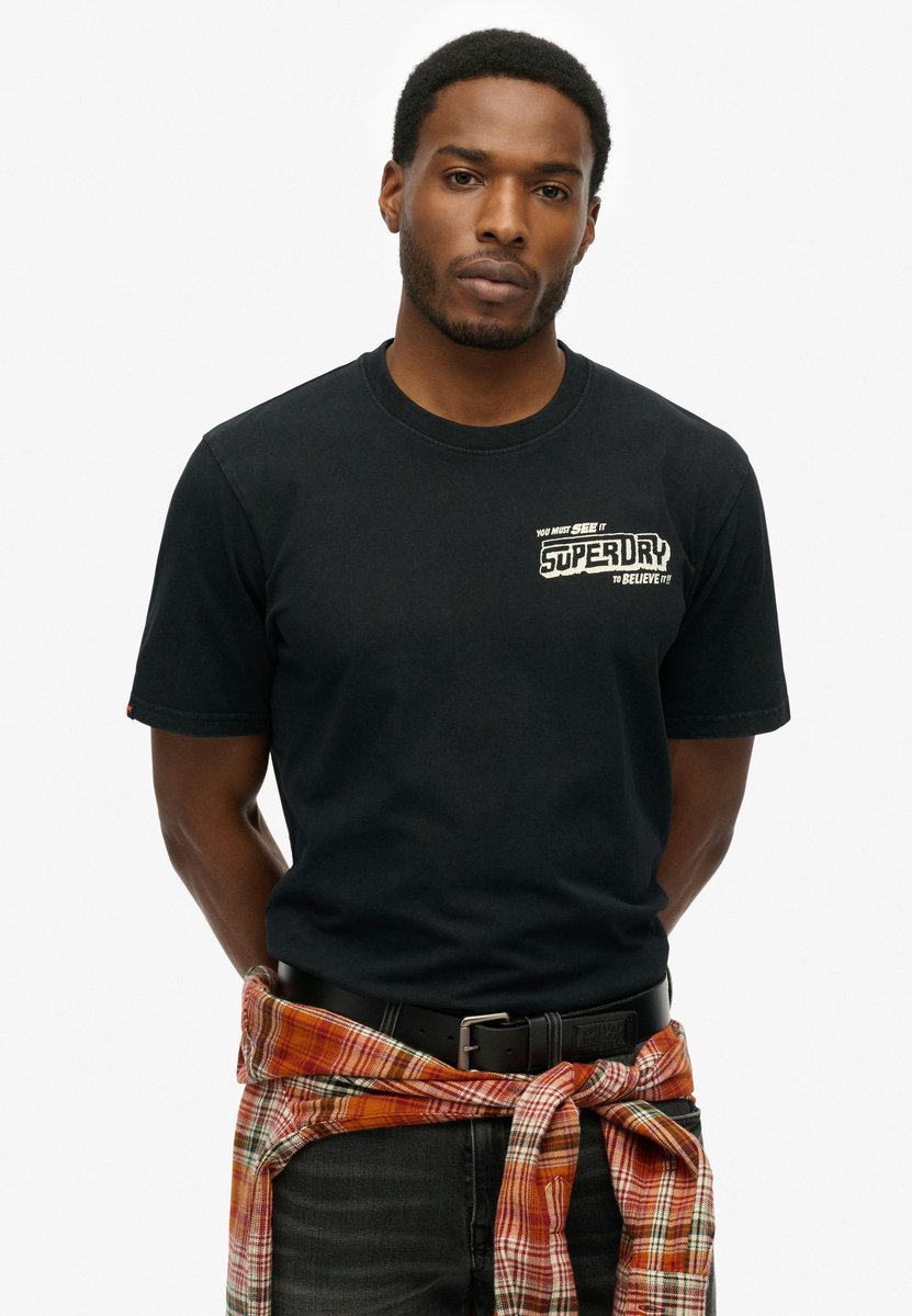 Superdry B-Movie grafisch T-shirt met losse pasvorm Heren T-shirts Zwart