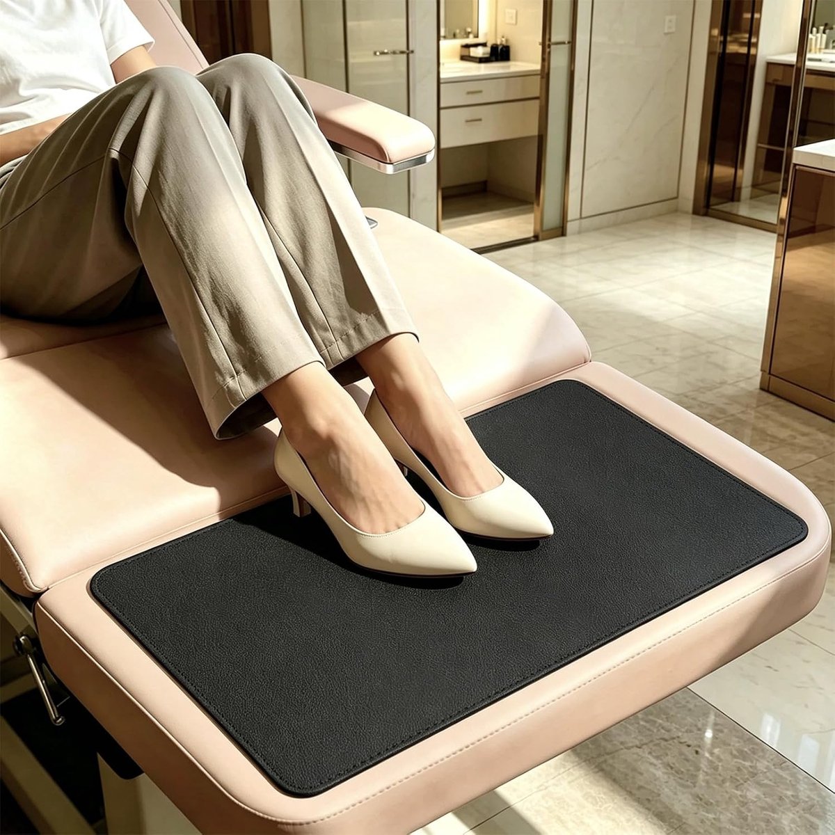 Voetsteun voor massa, siliconen voetsteun voor cosmetische ligstoel, voetverzorgingsmat met verhoogde rand, antislip siliconen mat voor massage en pedicure (zwart)