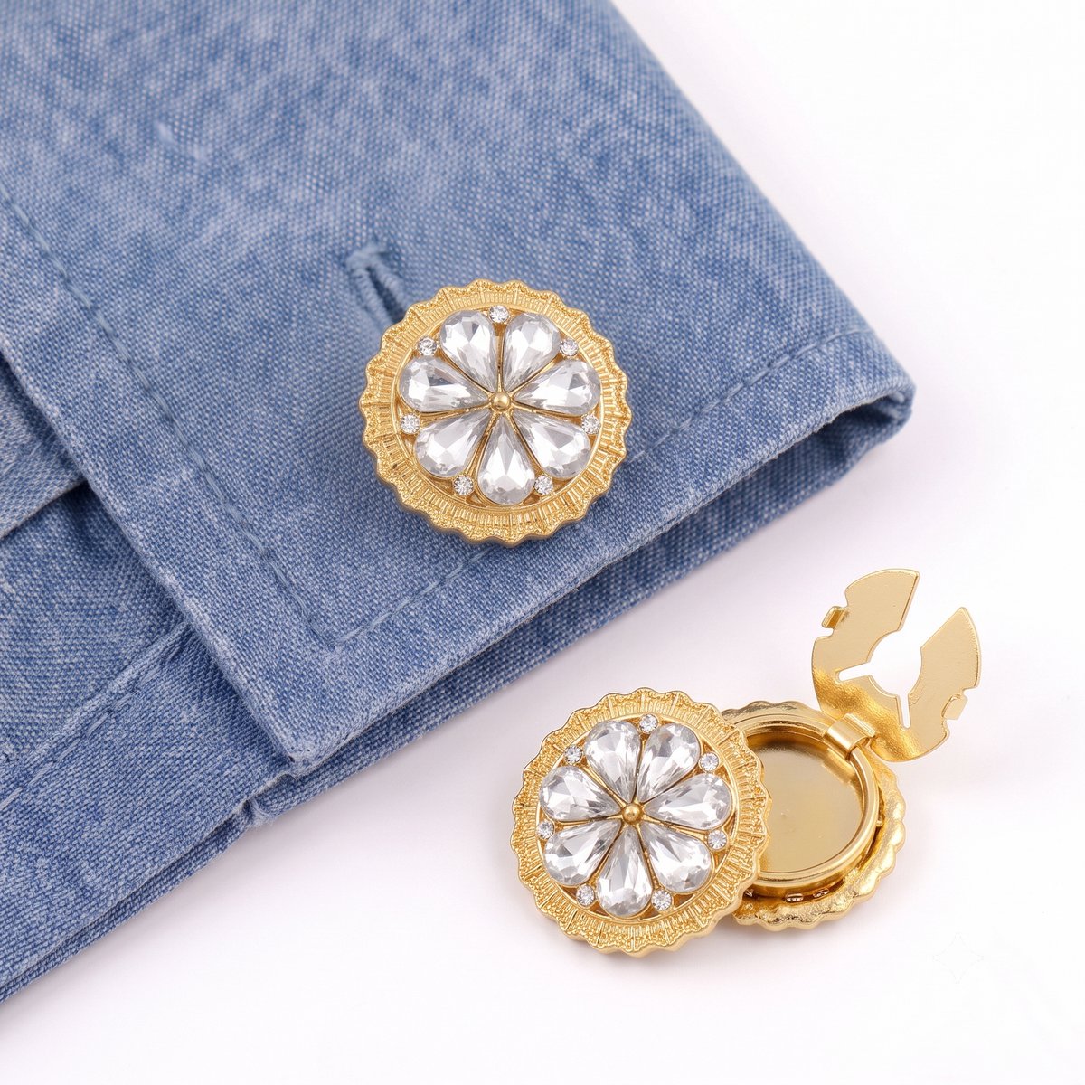 Button Covers Set van 2 - Knoop Covers voor Overhemden & Blouses - Met Bloem Motief van Kristalsteentjes - Manchetknopen Alternatief - Accessoires Cadeau - Wit