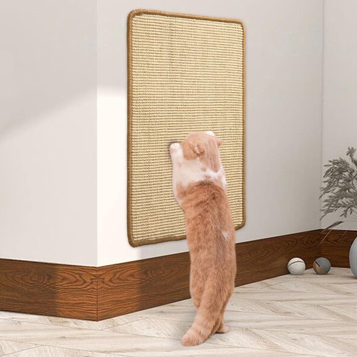 Krabmat voor katten - Gemaakt van sisal - Voorzien van klittenband voor eenvoudige bevestiging - Beige - Krabmat voor binnen, geschikt voor katten en kittens - Voorkomt krabben...