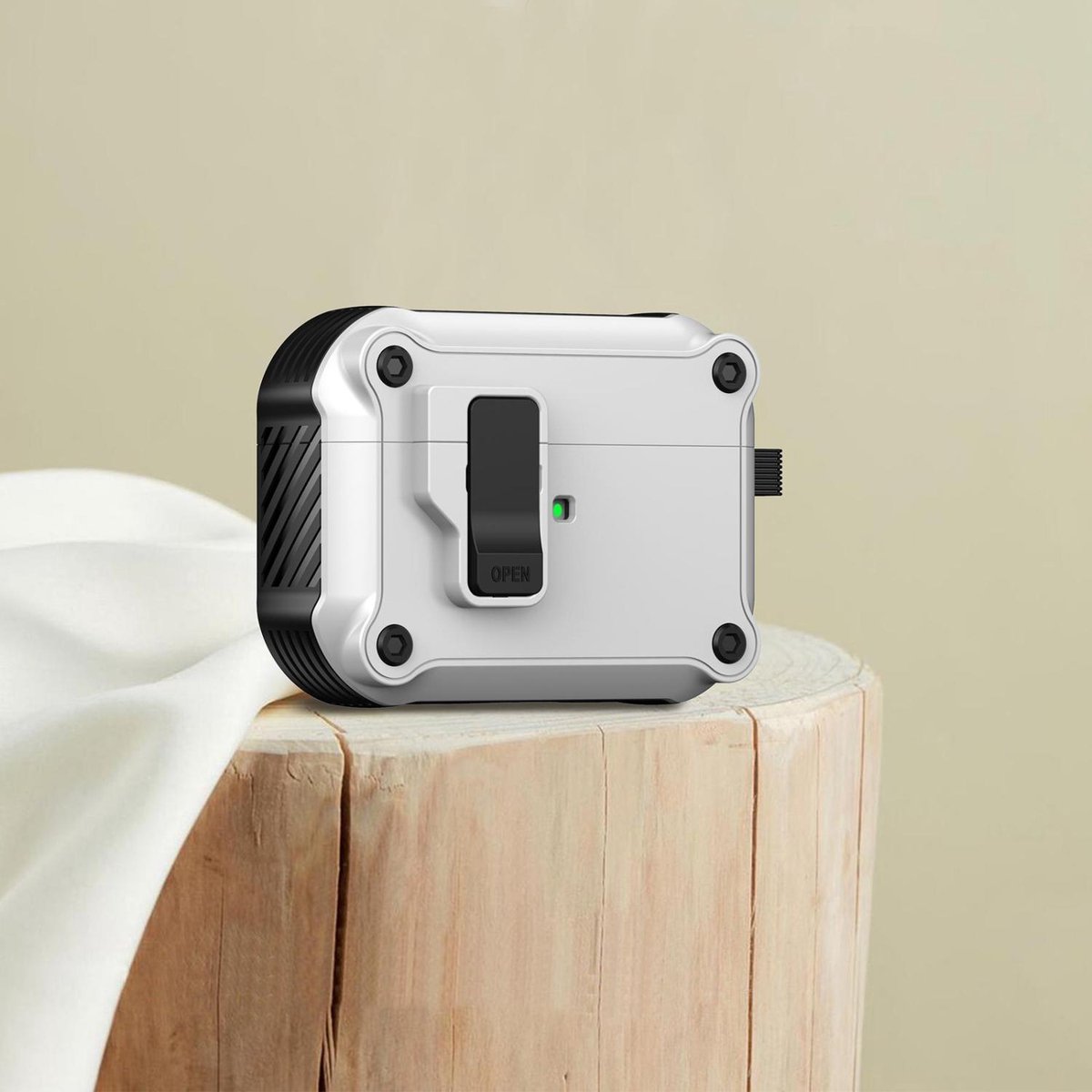Mobigear Hoesje geschikt voor Apple AirPods Pro 3 Hoesje | Mobigear Armor Clip - Wit
