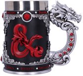 Zwarte bierpul met Dungeons & Dragons logo in rood, zilveren drakenkop handvat en rode edelstenen.