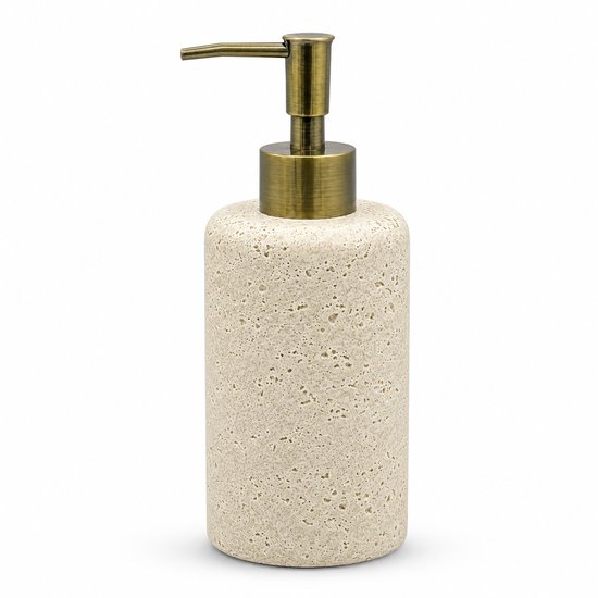 Beige zeepdispenser met een gebogen, goudkleurige pomp en een textuur die op steen lijkt.