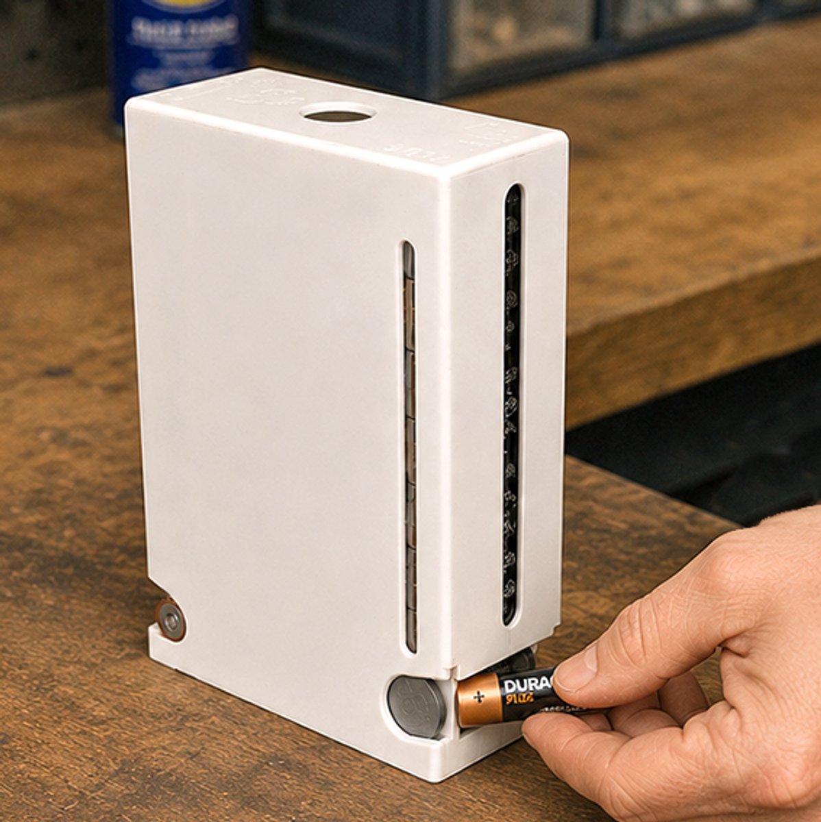 Batterij Organizer met Recyclebox – Batterijhouder – Batterijdoos – Batterijen bewaren – Batterijdispenser – 3D-geprint in Nederland – Voor 12 AA, 16 AAA & 8 CR2032 Batterijen – Wit