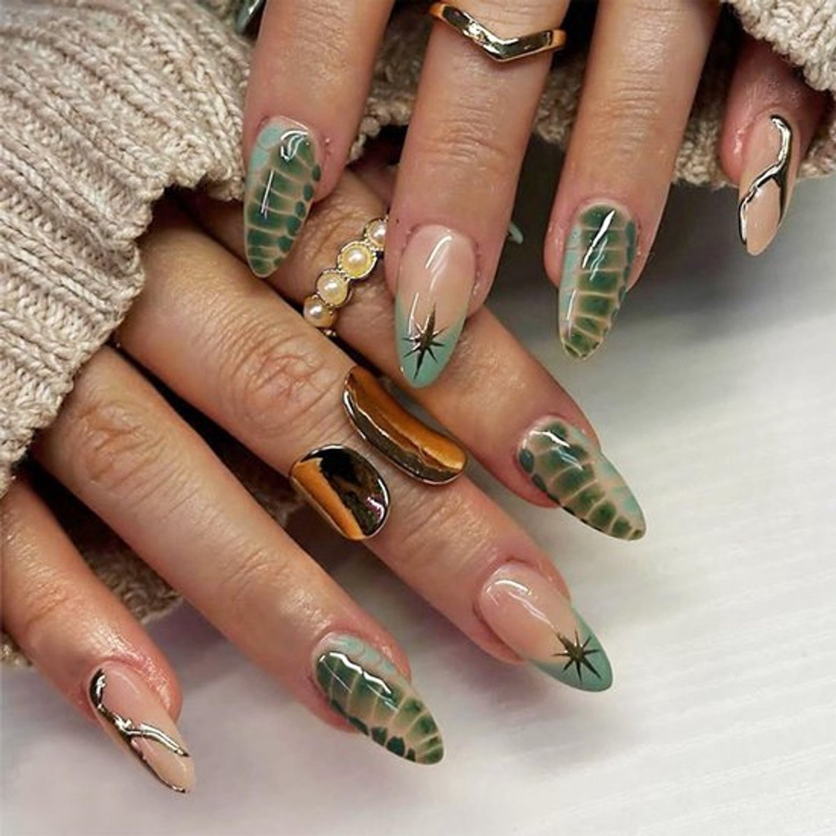 Kunstnagels Set 24 Stuks - Korte Kunstnagels - Franse Nagels - Rubber Lijm - 3D Nagels - Elegante Kleuren - Press On Nails