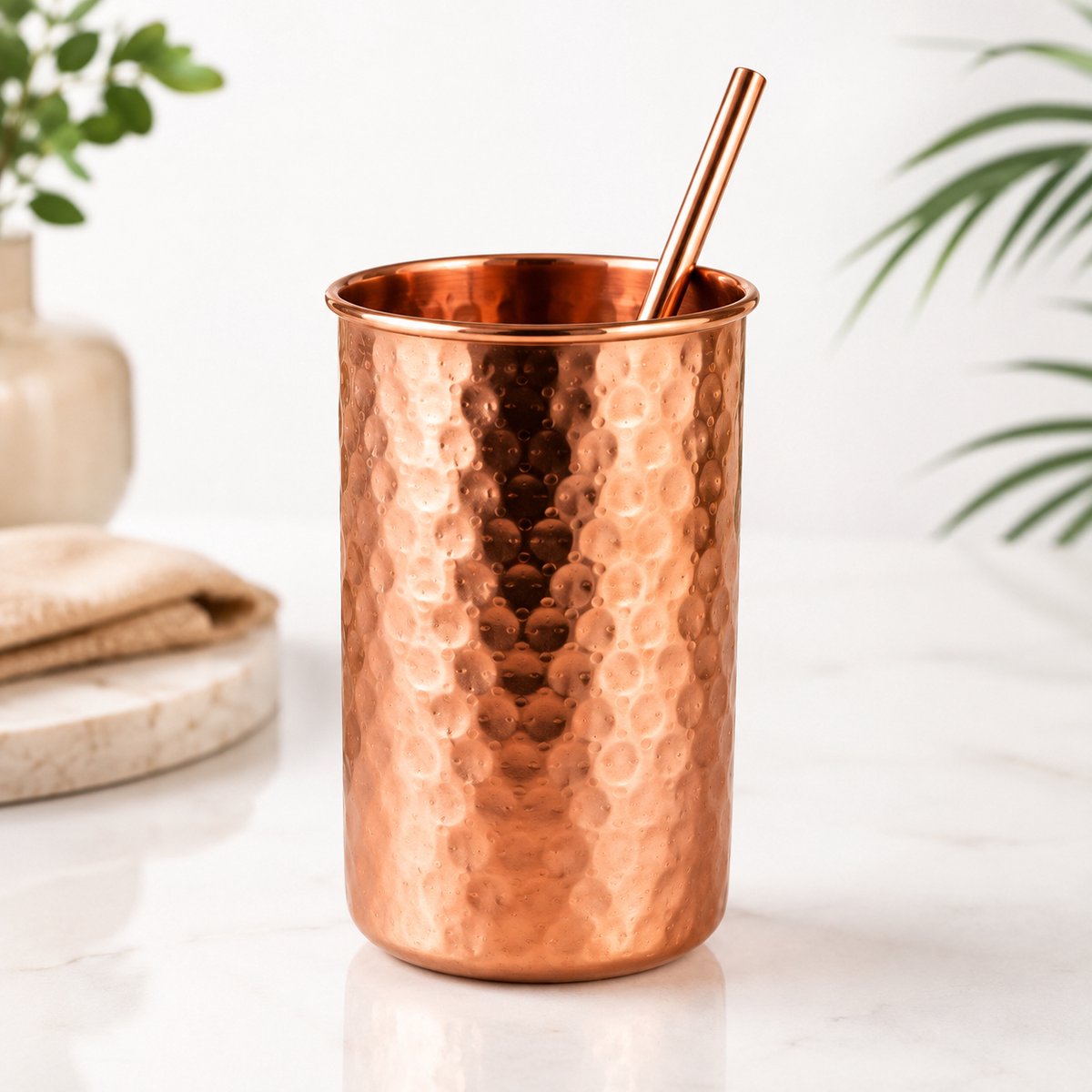 Dutchers® Koperen Drinkbeker – 100% Zuiver Koper – Handgehamerde Beker met Rietje – Herbruikbare Waterbeker – Stijlvol Cadeau voor Hem & Haar