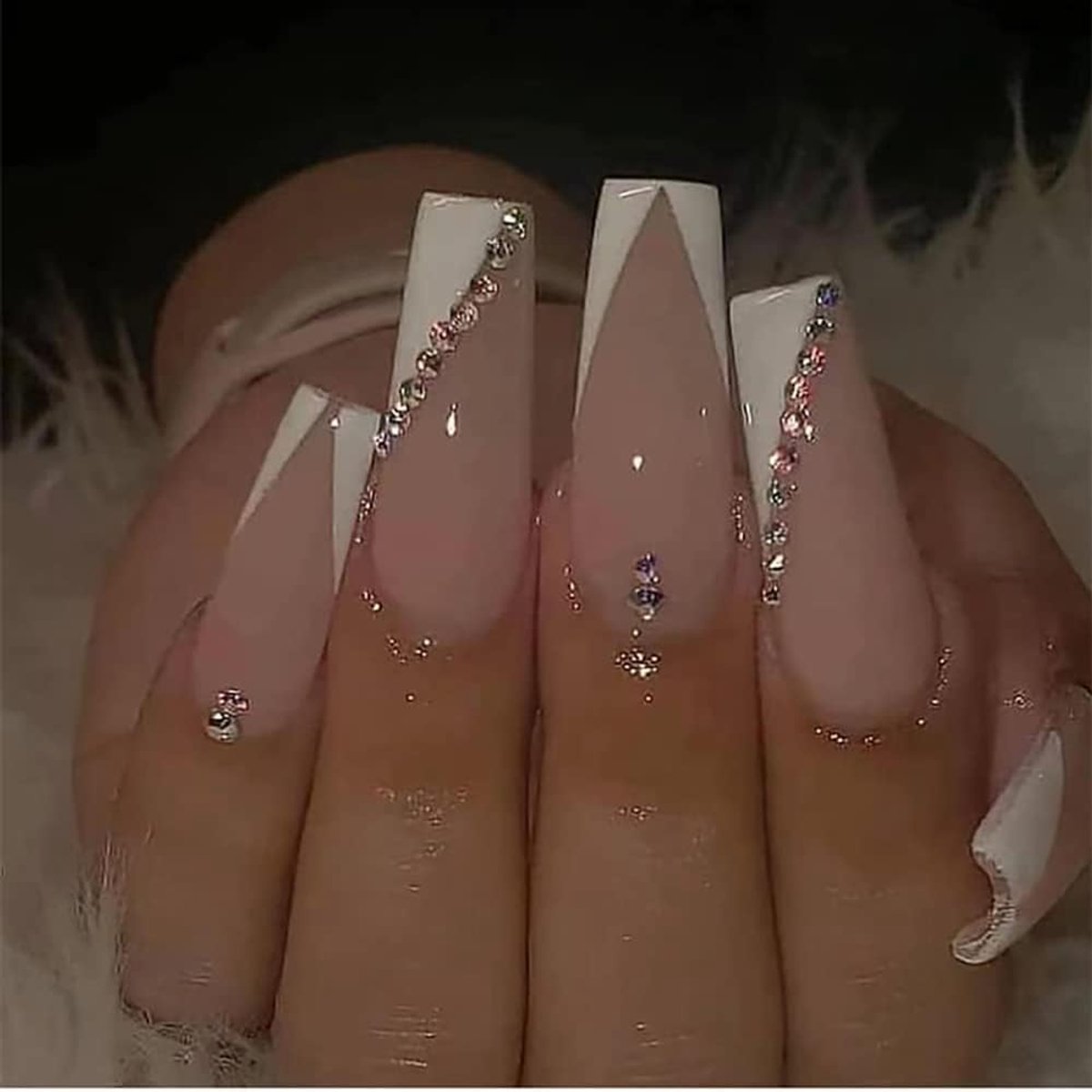 Kunstnagels 24 Stuks Lang Coffin - Glanzende Acrylnagels - Cartoon Nail Art - Ideaal voor Thuisgebruik - SnelShoppen