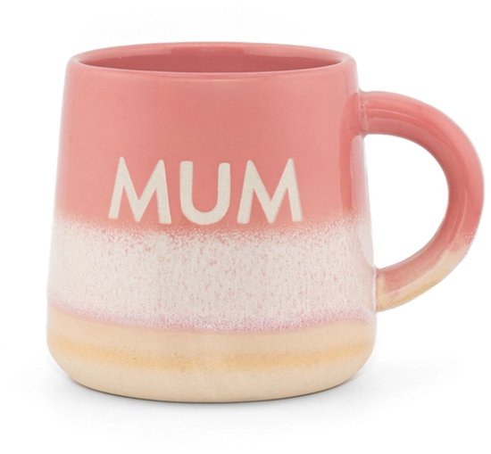 Tasse en céramique rose avec le mot 'MUM' en lettres blanches et un design effet trempage.
