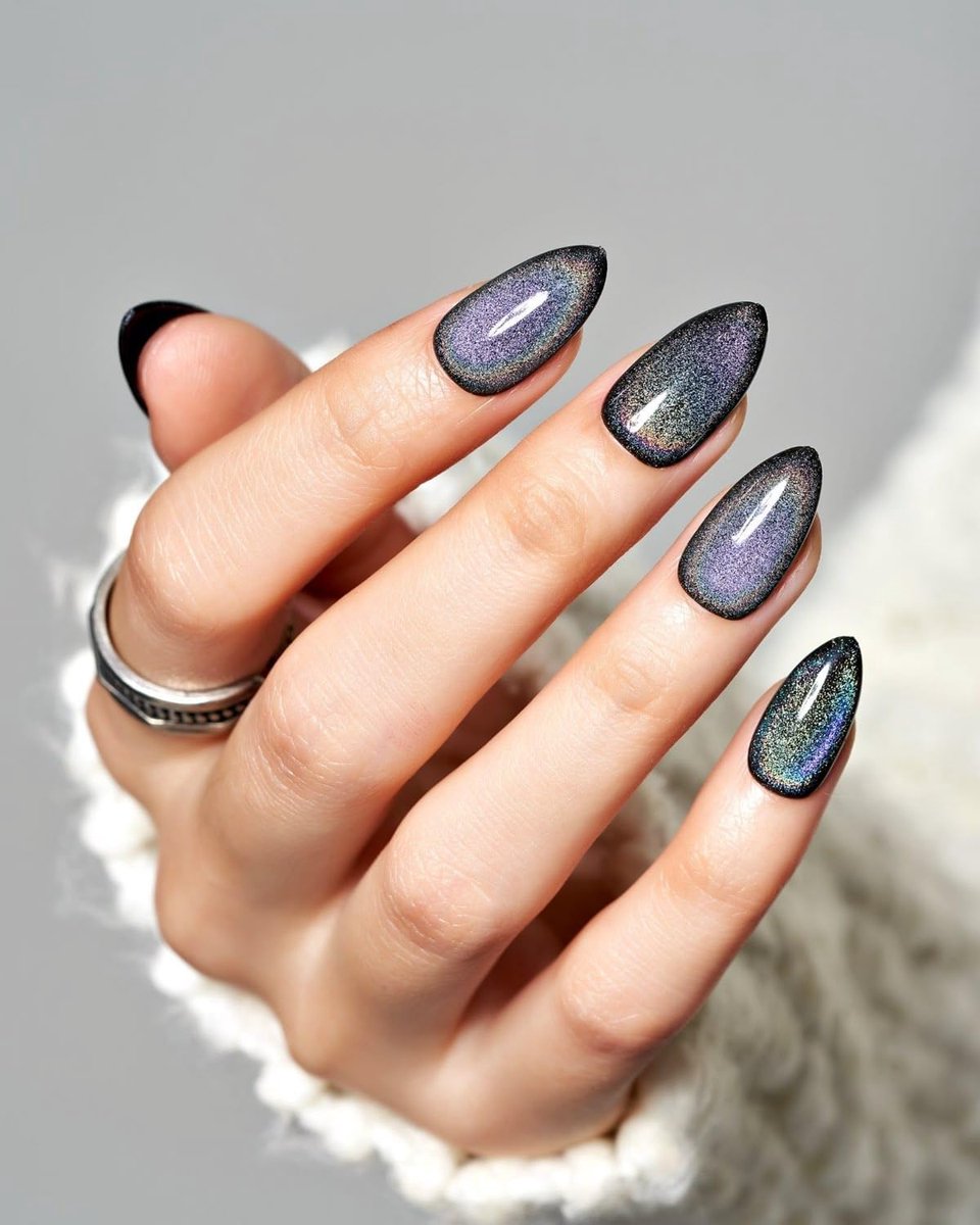 Amandelvormige kunstnagels, amandel, donkerblauw, regenboog, magnetisch, design, glitter, korte amandel, fototherapie, INS