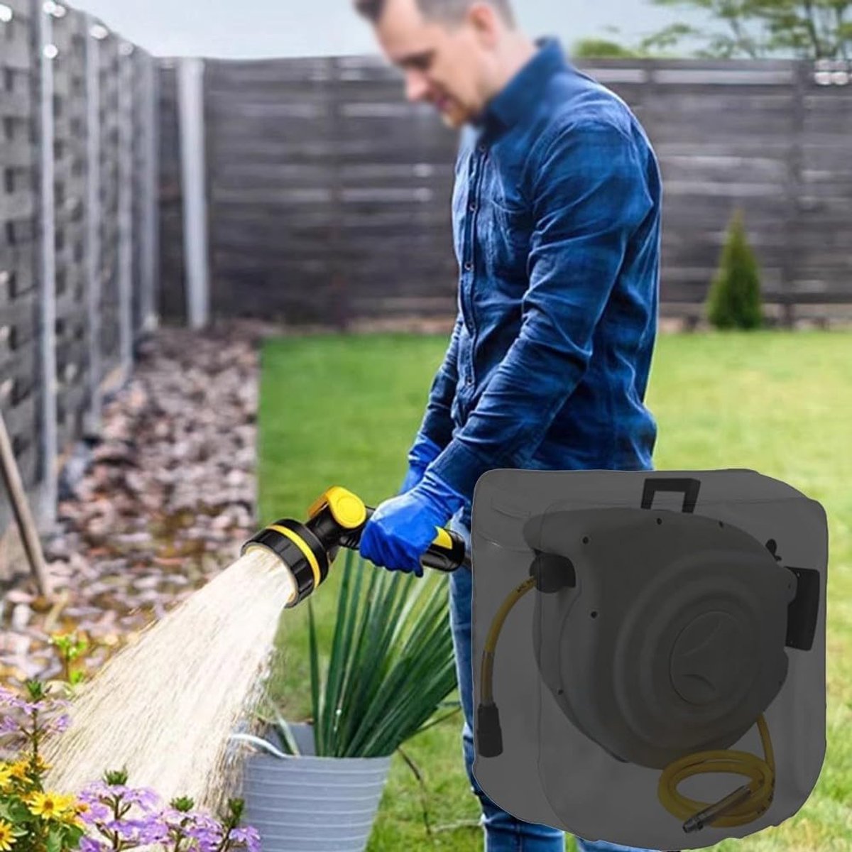 Waterbestendige afdekking voor buitenslanghaspels met handige draagopties (grijs)