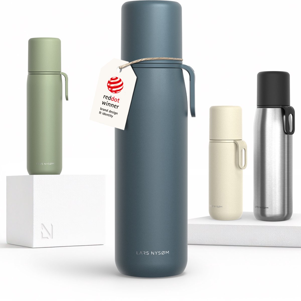 LARS NYSØM Roestvrijstalen Thermosfles - Dubbelwandige Geïsoleerde Drinkfles met Beker en Draagriem, Lekvrije Metalen Fles voor Reizen, Kantoor & Buitenactiviteiten (Stone Blue)