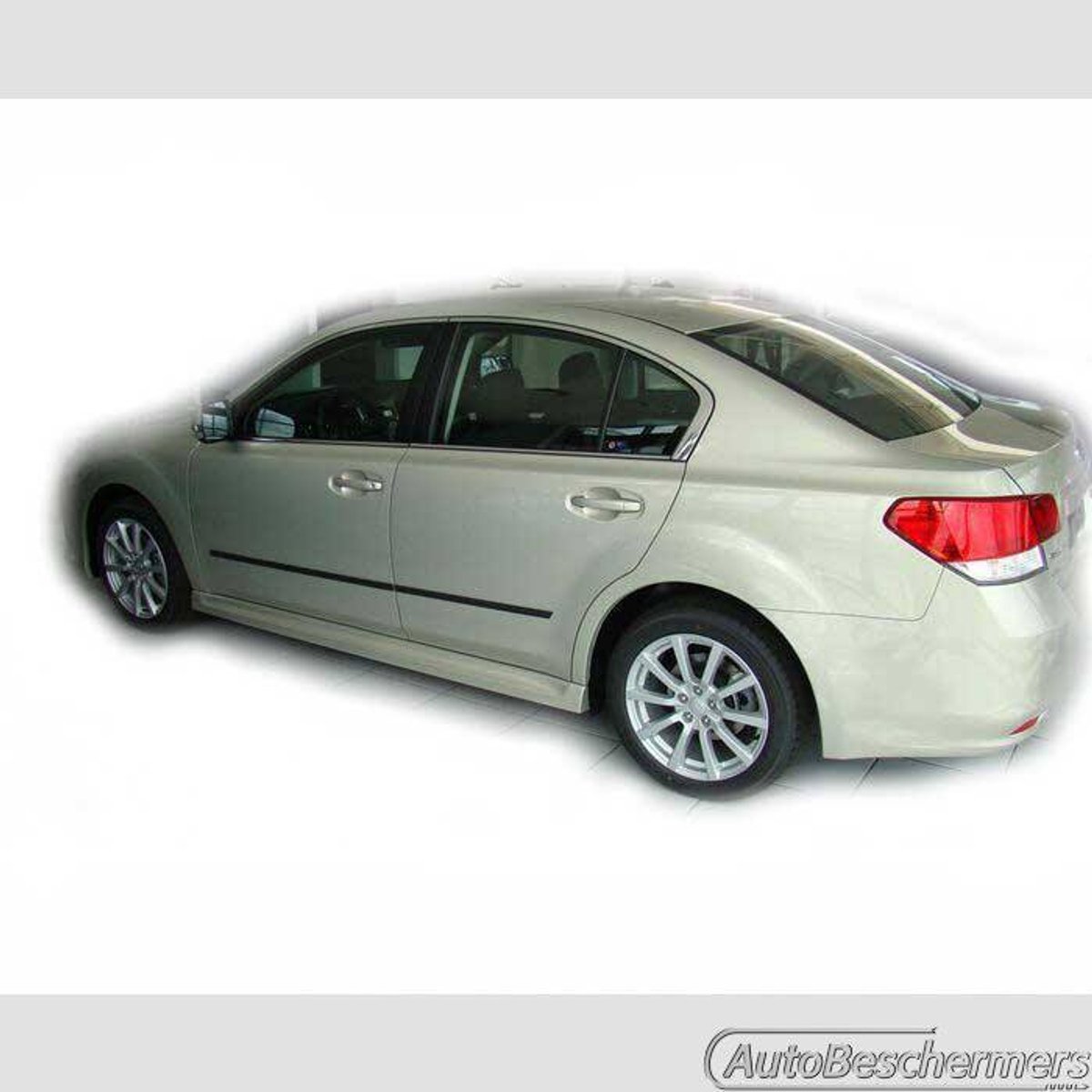 Stootlijsten set zwart voor Subaru Legacy 04.2010-. De stootstrips zijn zelfklevend. Set a 4 stuks (#0011)