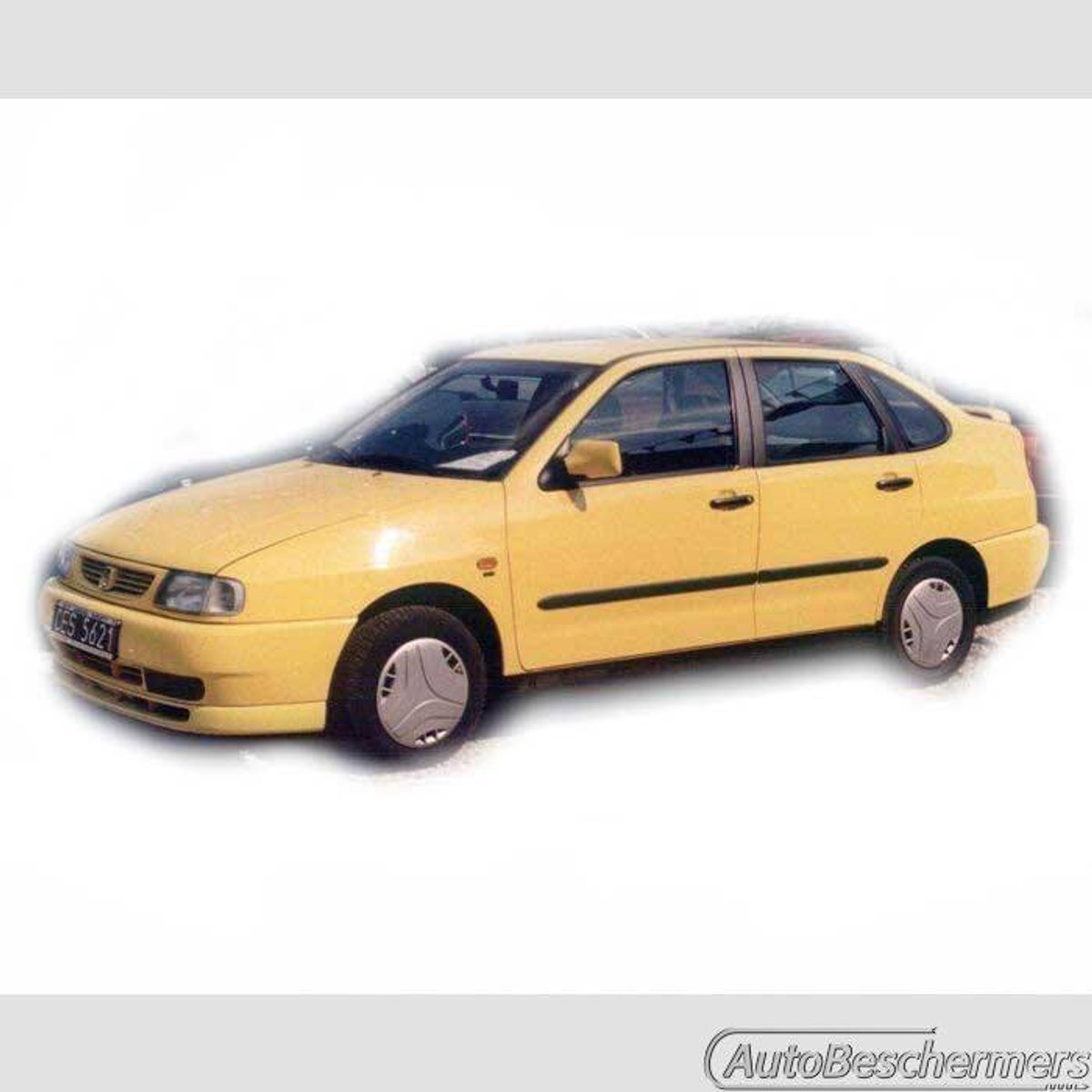 Stootlijsten set zwart voor Seat Cordoba 5-deurs 1993-2002. De stootstrips zijn zelfklevend. Set a 4 stuks (#0001)
