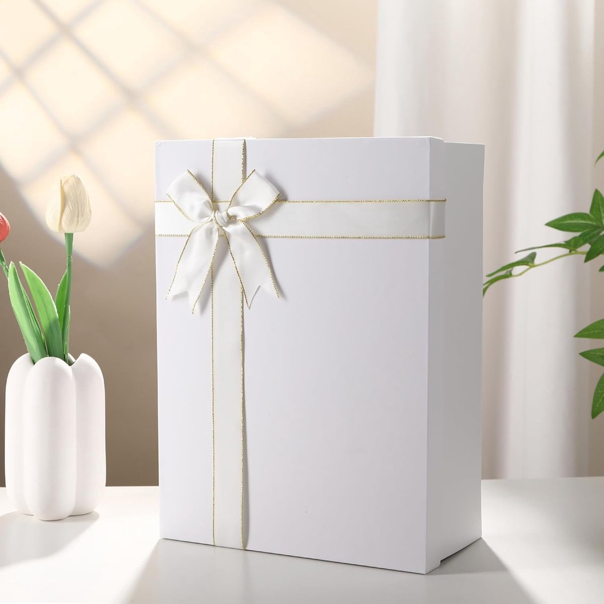 SnelShoppen - Herbruikbare Cadeaubox met Strik, Witte Cadeauverpakking, 22.5 x 16 x 8.5 cm, Duurzaam Karton voor Feesten, Verjaardagen en Gelegenheden