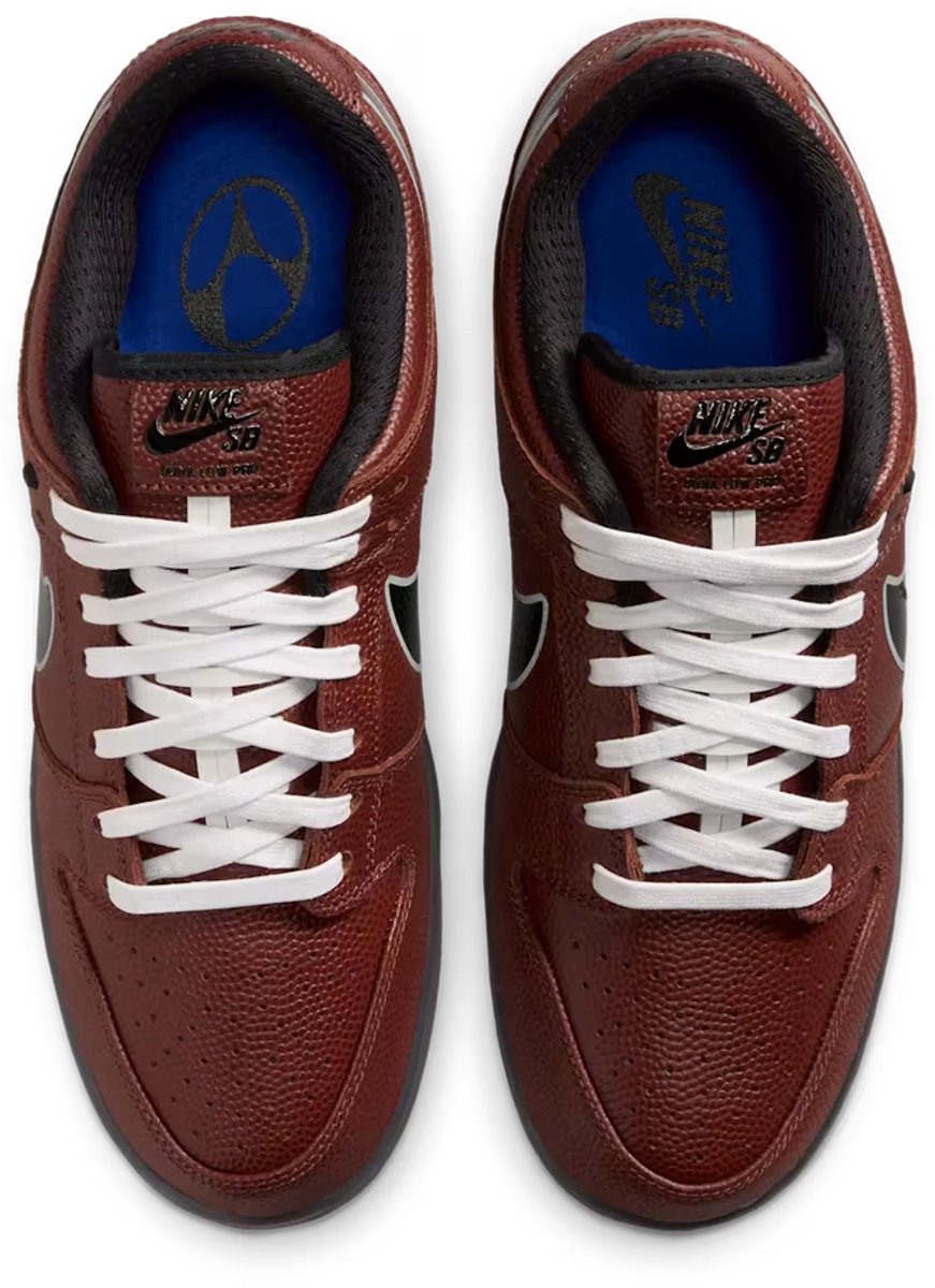 Nike SB Dunk Low Limosine Skateboards
