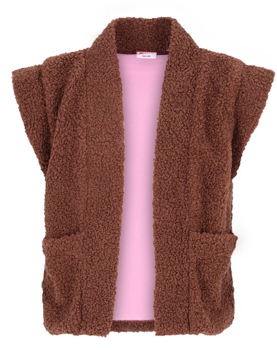 Bruin teddy gilet met open voorkant en zakken, gedragen over een roze top.