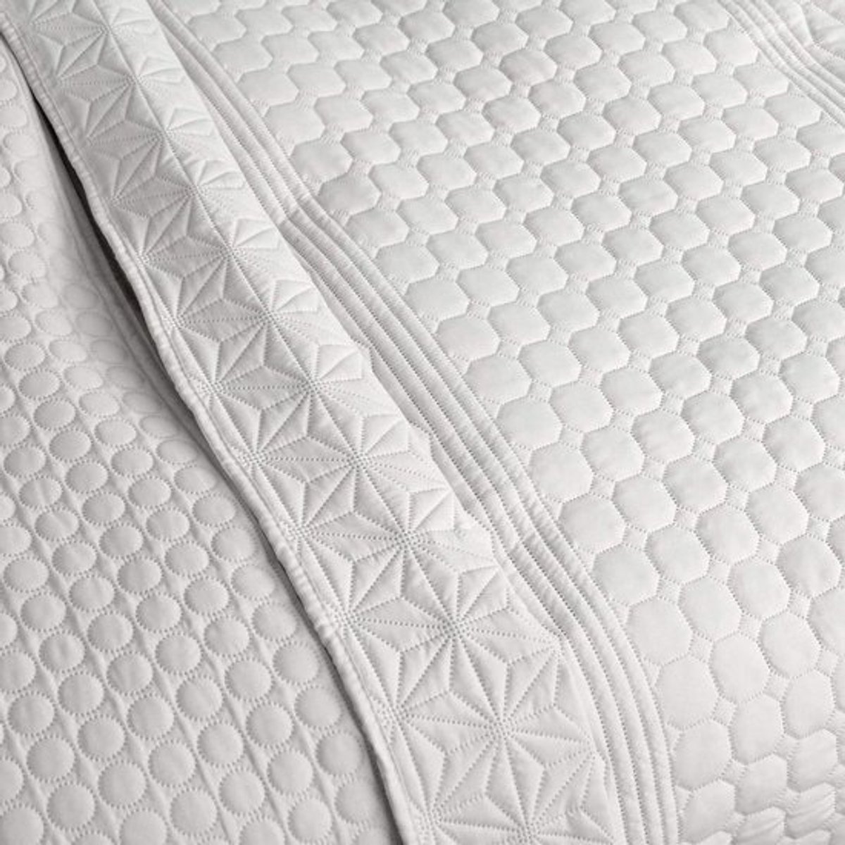 Zachte en Omkeerbare XXL Bedsprei/Sofaplaid - 240 x 260 cm Wit/Grijs Patroon