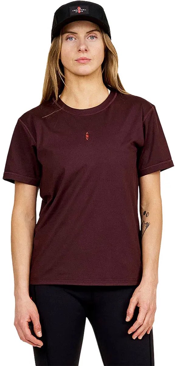 The Mountain Studio Comfort T-shirt Met Korte Mouwen Paars S Vrouw