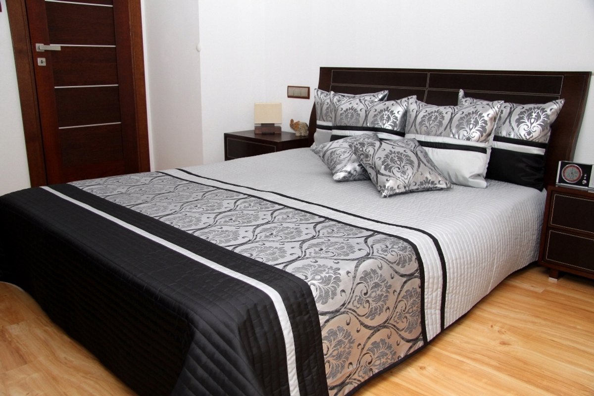 Pittige dekens 220x240 cm - elegante drielaagse sprei