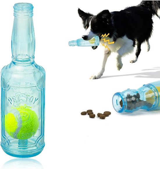 Blauw flesvormig hondenspeeltje met tennisbal. In een kleine afbeelding loopt een hond met het speeltje in zijn bek.