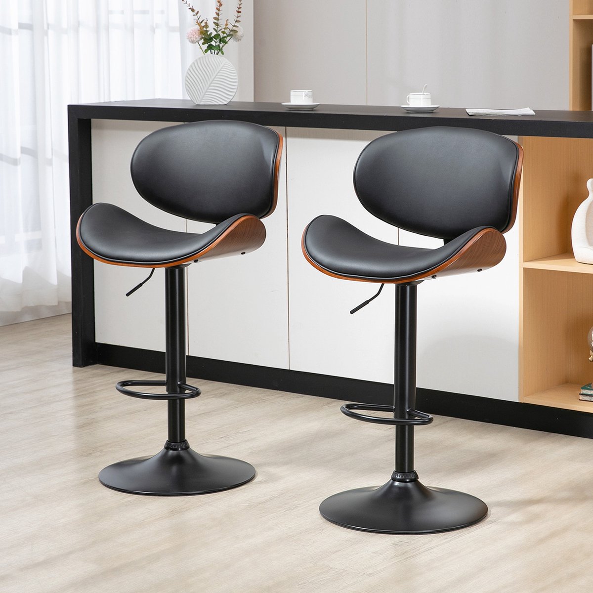 REDOM - Barkruk - Set van 2 - In hoogte verstelbaar - Draaibaar - Met voetsteun en rugleuning - Kunstleer - Staal - Zwart - 53 x 52 x 92-112 cm