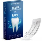 Purely Goods TEETH WHITENING STRIPS MINT PAP+. Boîte bleue avec une dent blanche et une empreinte de menthe. Bandes blanchissantes dans leur emballage.