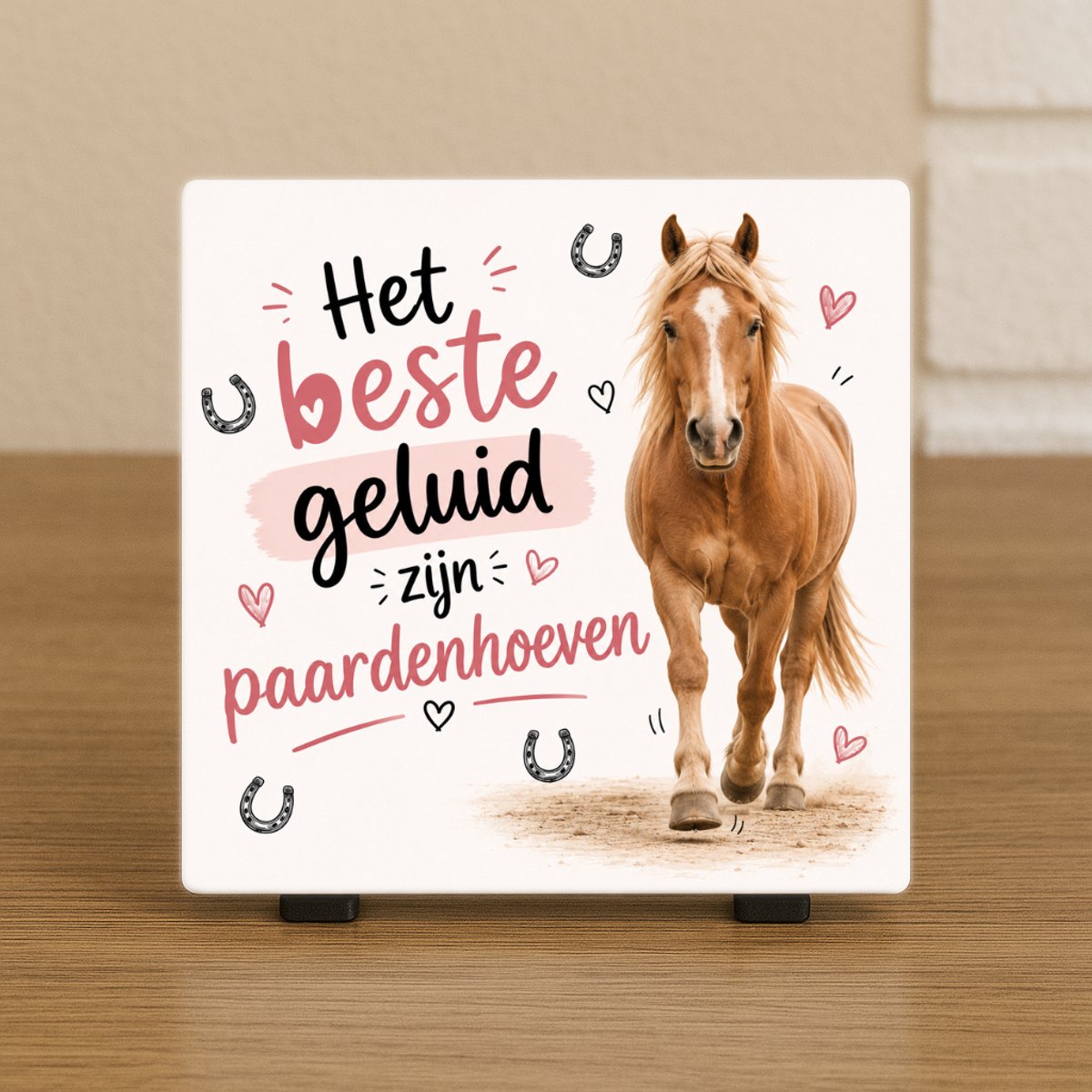 CreaCraft Spreuktegel “Het beste geluid zijn paardenhoeven” – Cadeau tegeltje – Trendy nu – Hondenliefhebber – Zomaar – Incl standaard – Cadeau idee – Wenstegeltje