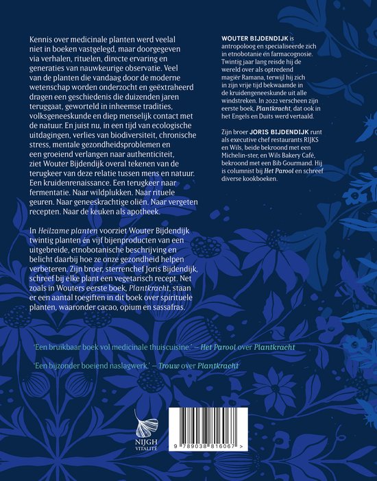 Boekomslag met de titel 'Heilzame planten' en 'Plantenkracht voor elke dag'. Blauwe achtergrond met bloemenpatroon.