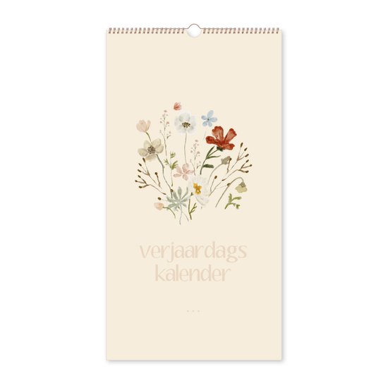 Verjaardagskalender met een aquarelboeket van wilde bloemen in zachte kleuren op een crèmekleurige achtergrond.