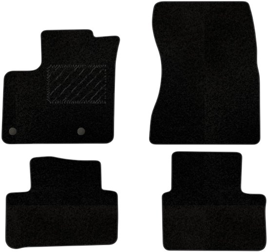 Quatre tapis de sol noirs sur fond blanc, dont un avec un repose-talon carré intégré.