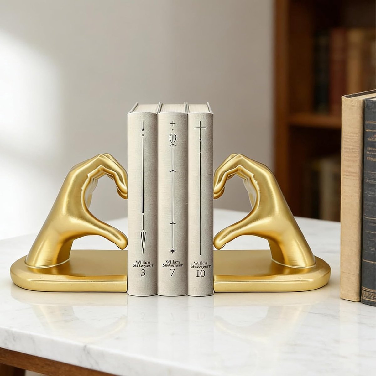 Decoratieve boekuiteinden, twee hart handen decor boekensteunen, uniek bureau binnen woondecoratie boekhouder ornamenten voor woonkamer, slaapkamer, kantoorkamer-goud