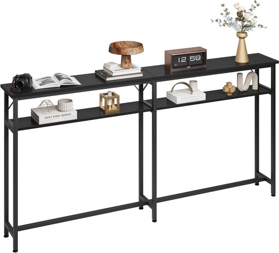 Zwarte, extra lange consoletafel met twee niveaus, versierd met decoraties.