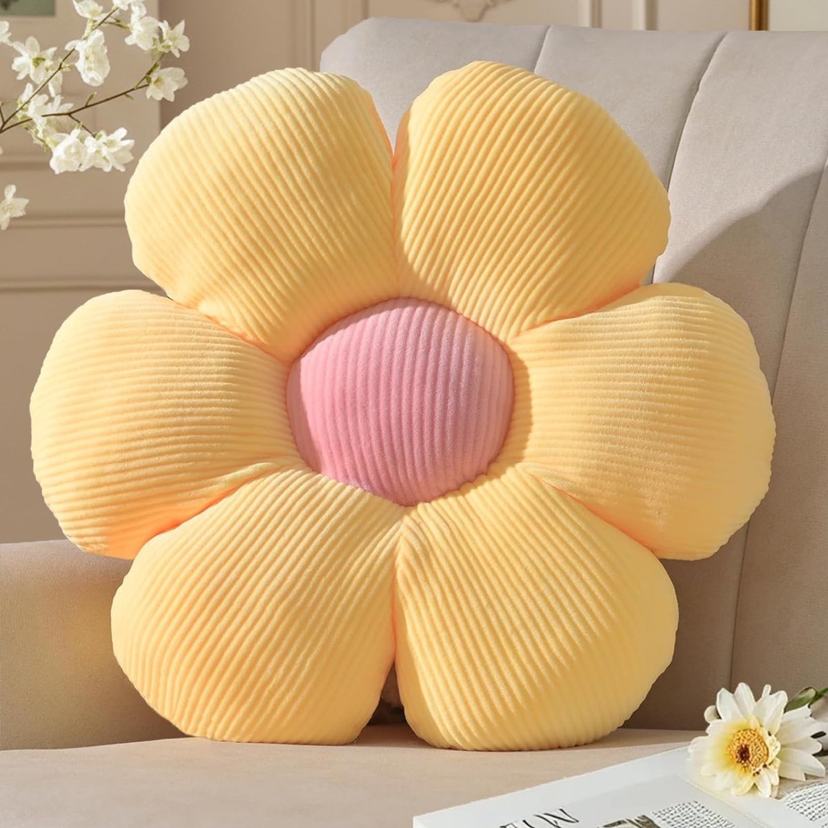 Omgoods - Grote Bloem Kussen - Gele Bloemvormige Decoratieve Zitzak voor Kinderen, 49 cm