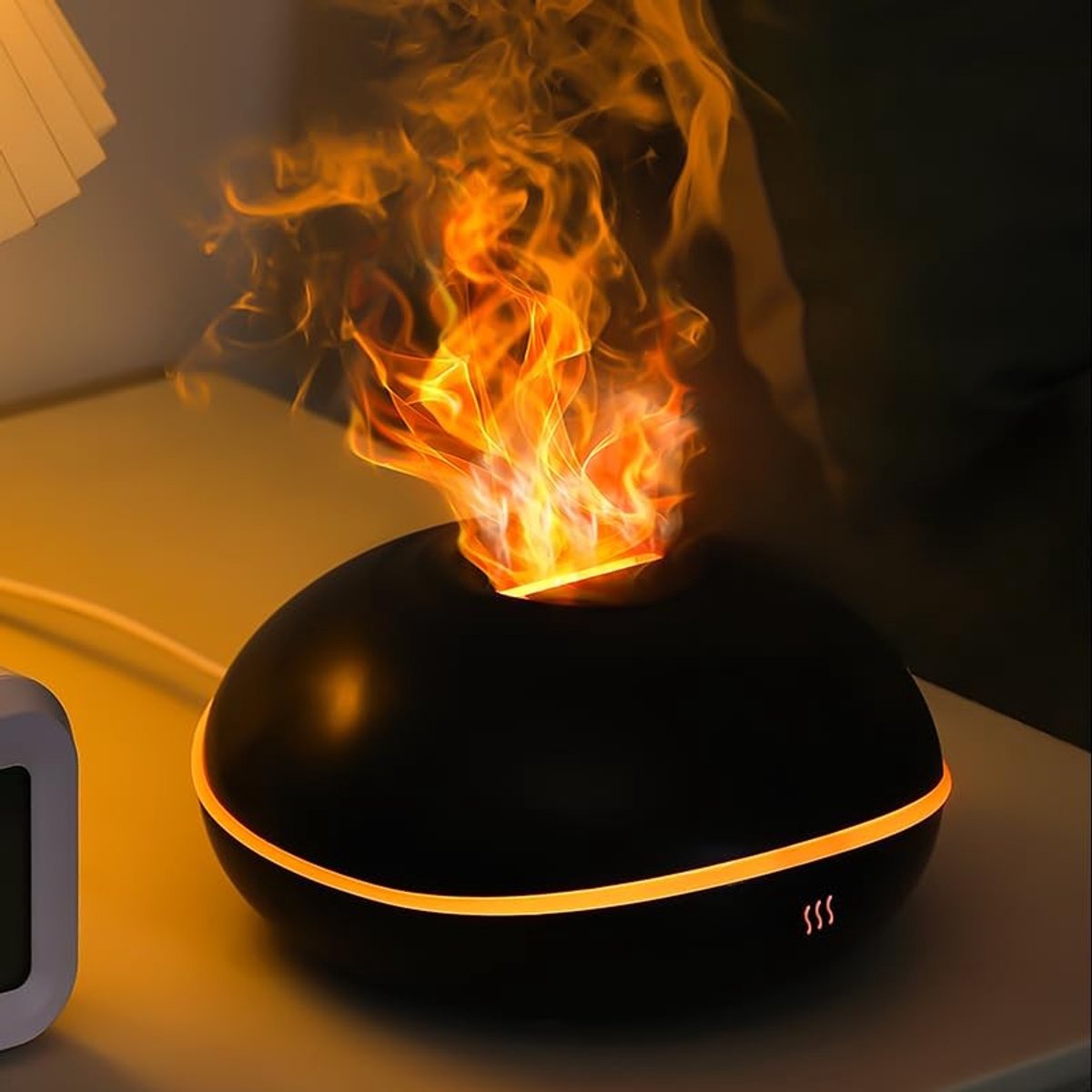 Omgoods - Flame Essential Oil Diffuser 200 ml met 7 Kleuren